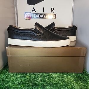 GUCCI Slip On Dublin Low Top Mens Size 10.5 Size 10.5Y fits women size 12. Some